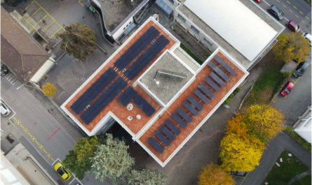 La ville de Vevey compte désormais une centrale solaire photovoltaïque sur le collège de la Part-Dieu.