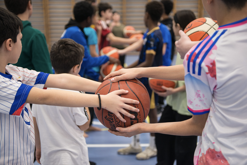 Vevey Libre souhaite renforcer les infrastructures sportives et faciliter l’accès aux activités pour toutes et tous. Elle favorise l’égalité, le lien social et la participation intergénérationnelle. 