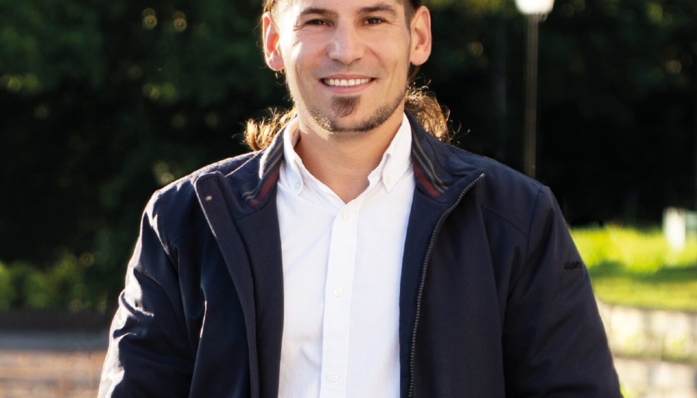 ENSEMBLE, NOUS CONTINUONS! Un grand merci de votre confiance et pour votre soutien tout au long de cette campagne. Grâce à vous, Pascal Molliat reste à la Municipalité et nous obtenons 10 sièges au Conseil communal. Au plaisir de continuer à nous engager pour Vevey, ensemble!