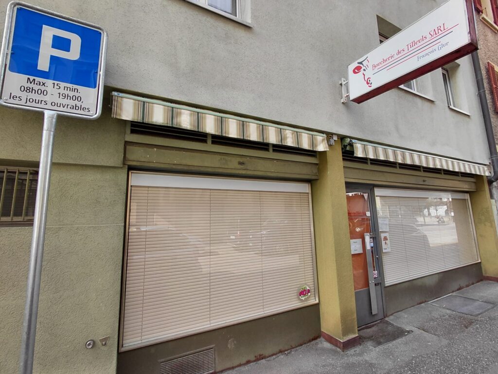 En poursuivant sur la voie du durcissement des conditions de circulation et de stationnement, la Municipalité complique encore l’accès au quartier. Des commerces sont déjà en difficulté ; certains ferment, d’autres sont menacés et ce projet aux intentions radicales ne fera qu’aggraver cette tendance.