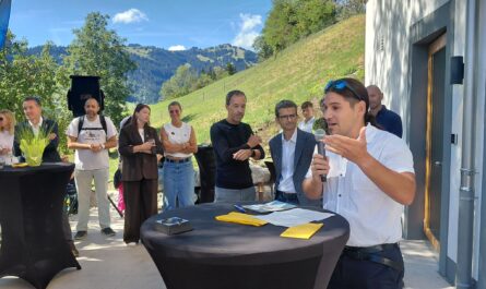 Le municipal veveysan des bâtiments, Pascal Molliat, le samedi 29 août, lors de l'inauguration de la rénovation totale de l'école à la montagne "La Cheneau", de la ville de Vevey.